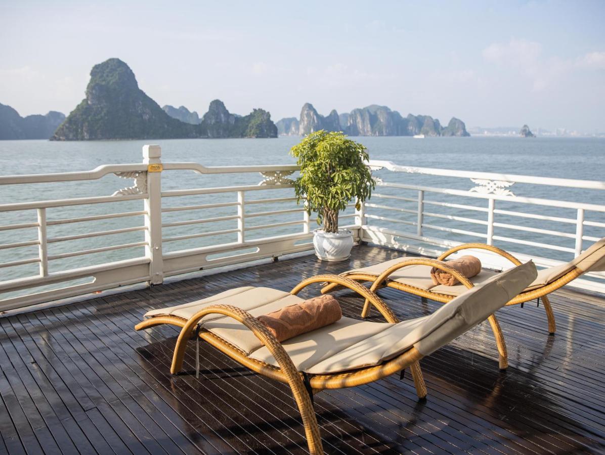 The Au Co Cruise - Managed By Bhaya Cruise Hotell Ha Long Eksteriør bilde