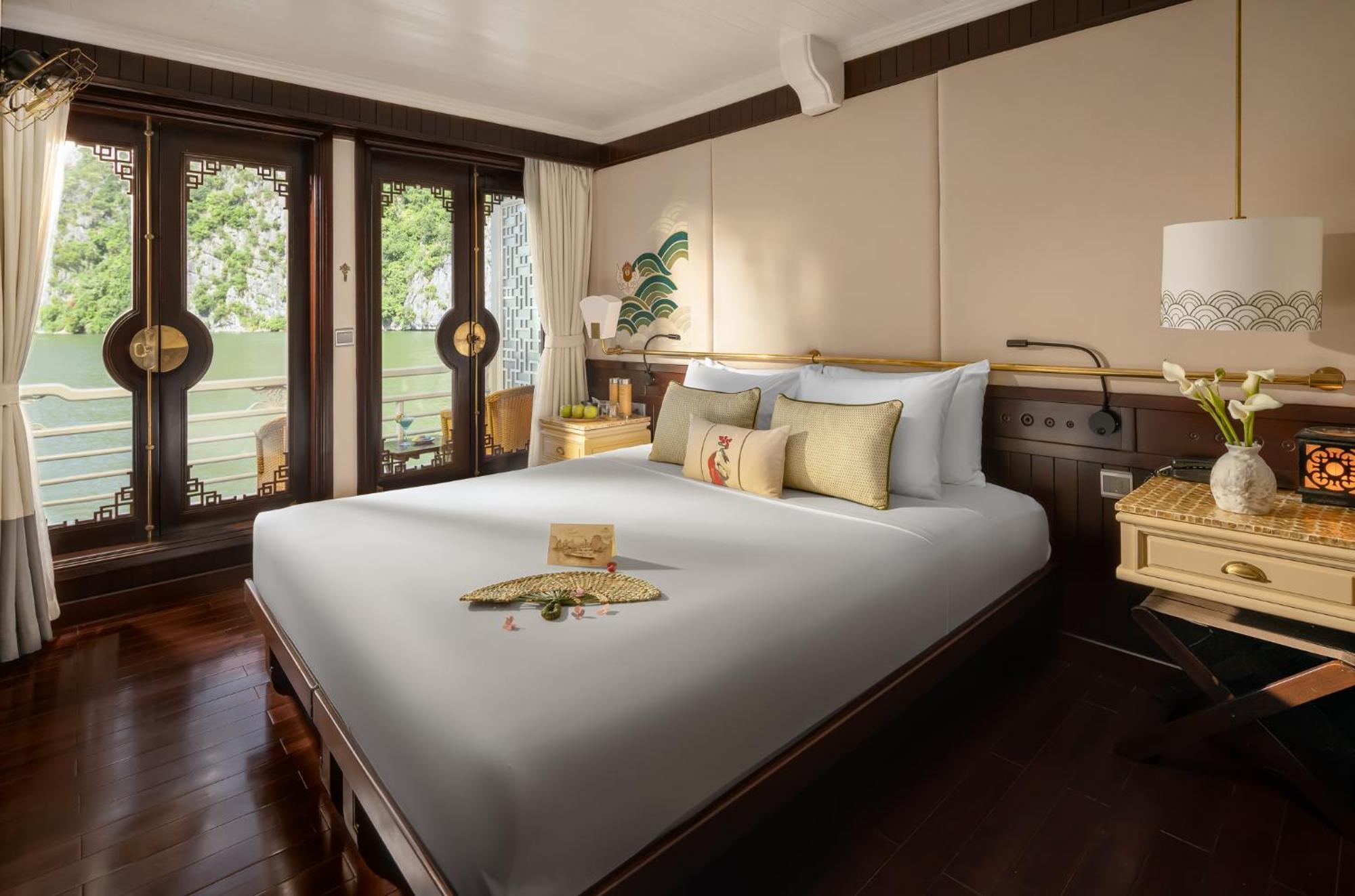 The Au Co Cruise - Managed By Bhaya Cruise Hotell Ha Long Eksteriør bilde