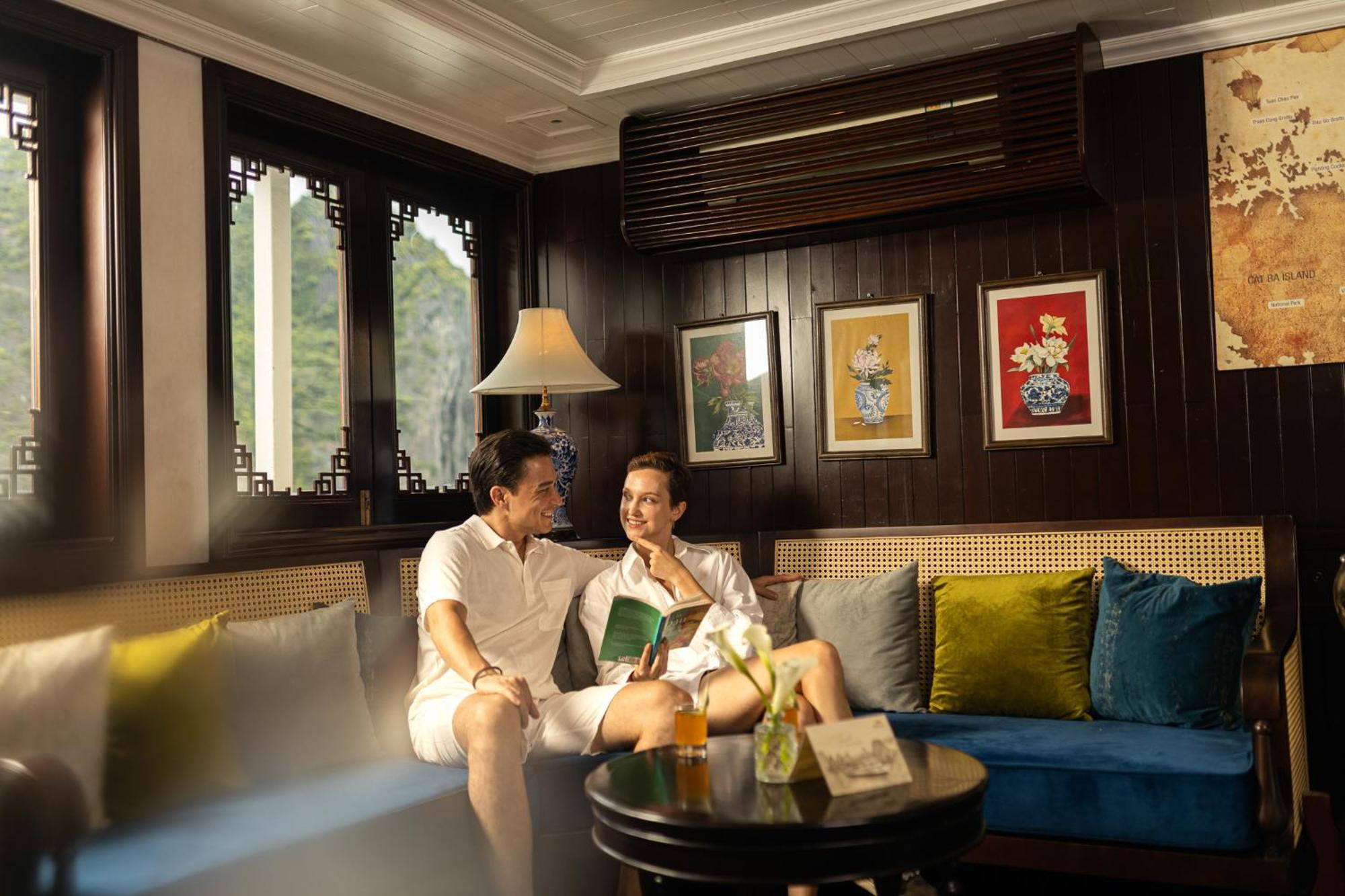 The Au Co Cruise - Managed By Bhaya Cruise Hotell Ha Long Eksteriør bilde